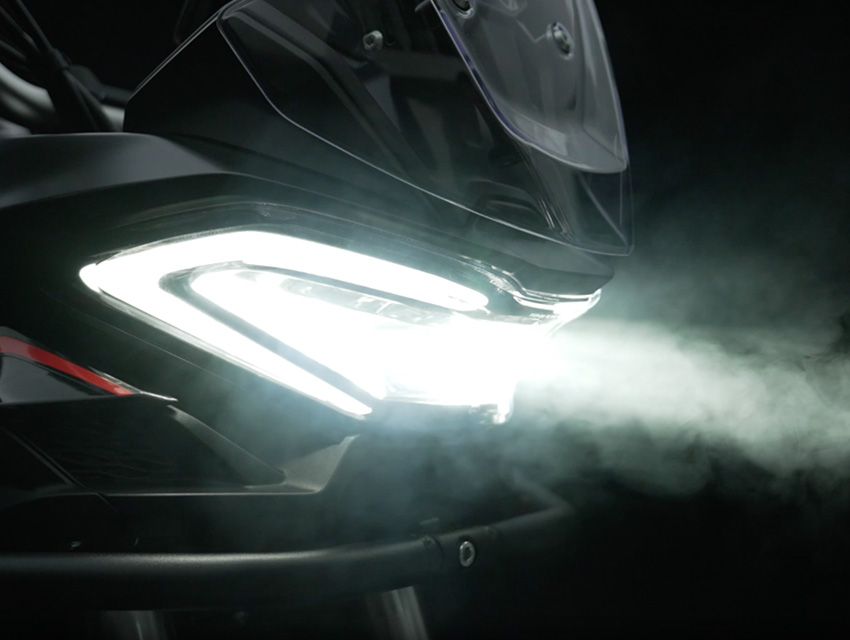 Iluminación LED completa con frontal X-stack exclusivo
